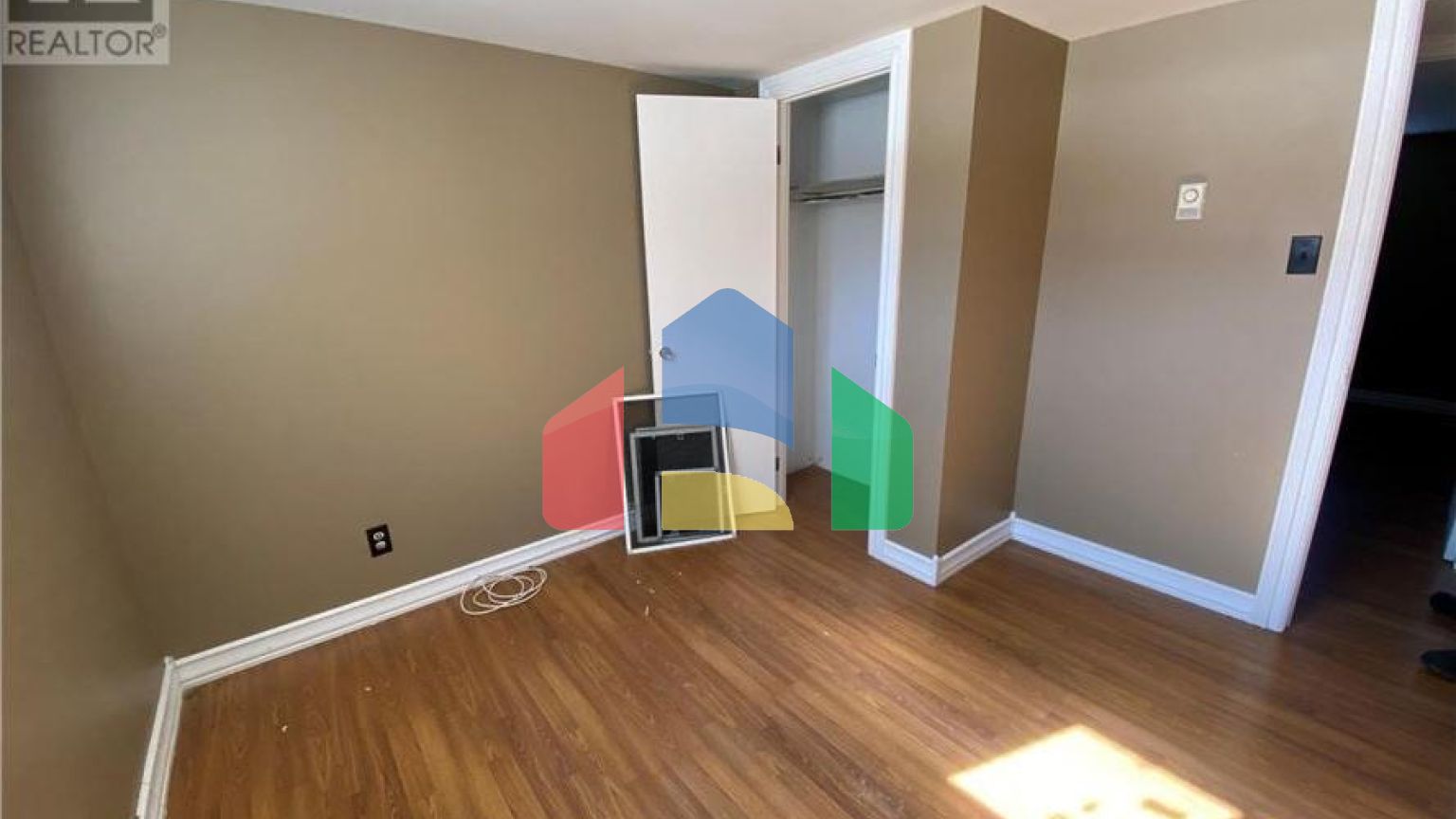 Residential - Single Family Home - Clarkes Beach, Canada - Canada