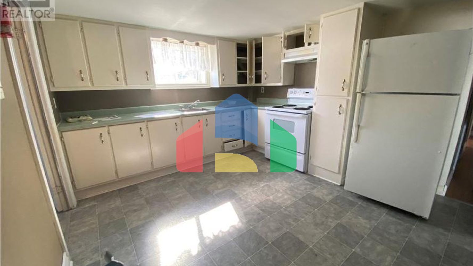 Residential - Single Family Home - Clarkes Beach, Canada - Canada