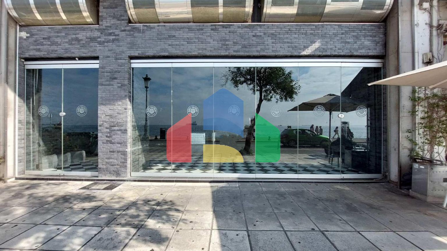 Продаж - Комерційна нерухомість 405 m² в Салоніках