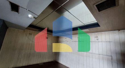 Продаж - Комерційна нерухомість 405 m² в Салоніках