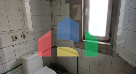 Продаж - Комерційна нерухомість 405 m² в Салоніках