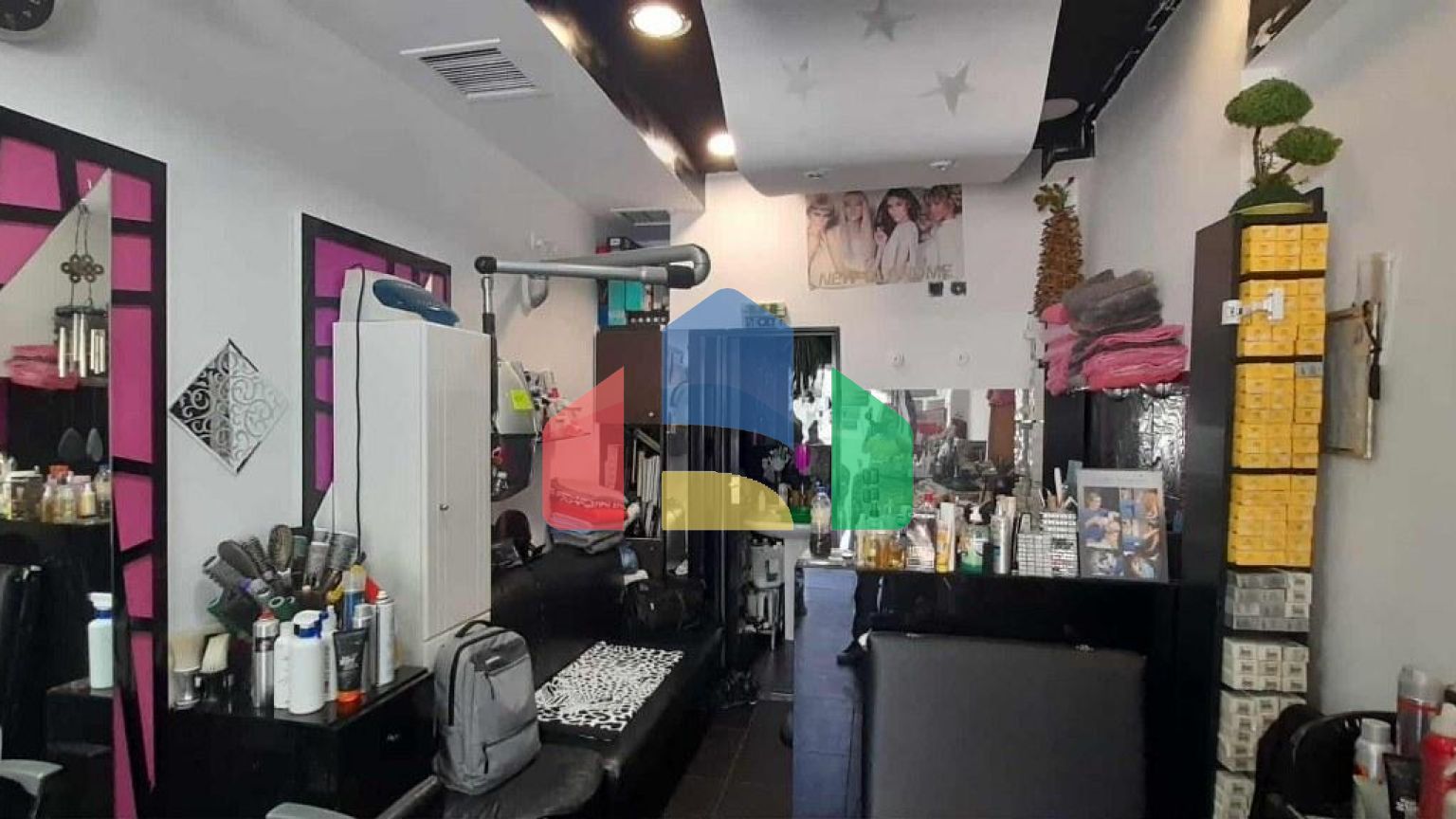 Продаж - Комерційна нерухомість 20 m² в Салоніках