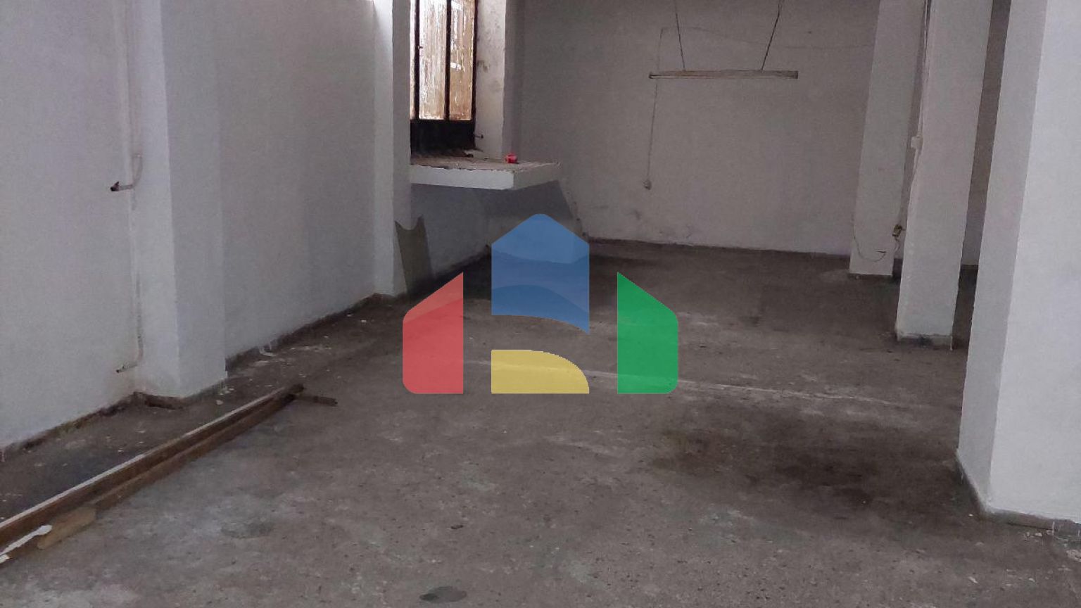 Продаж - Комерційна нерухомість 220 m² в Салоніках