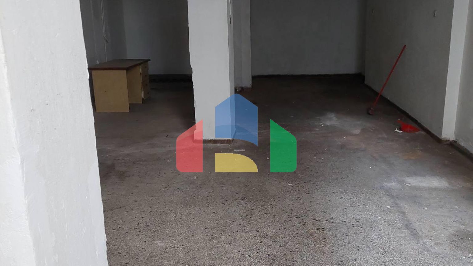 Продаж - Комерційна нерухомість 220 m² в Салоніках