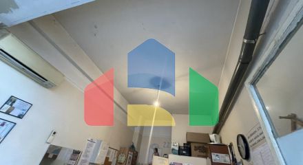 Продаж - Комерційна нерухомість 14 m² в Салоніках