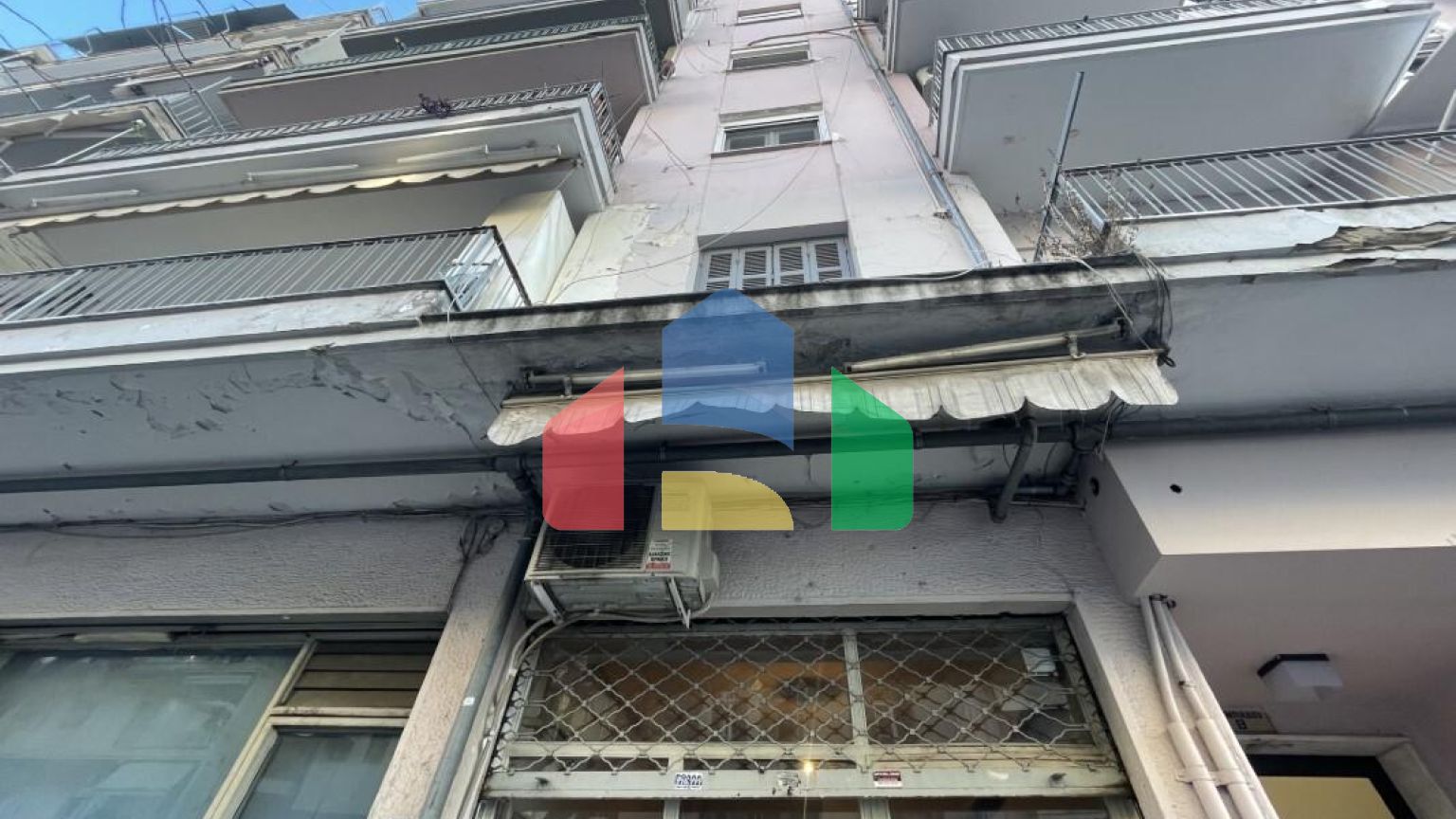 Продаж - Комерційна нерухомість 14 m² в Салоніках