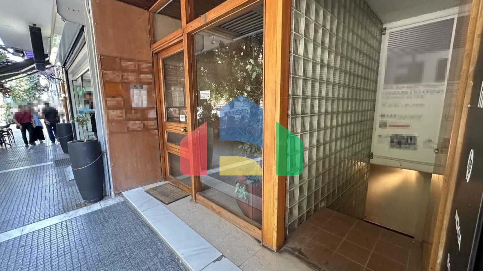 Продаж - Комерційна нерухомість 193 m² в Салоніках