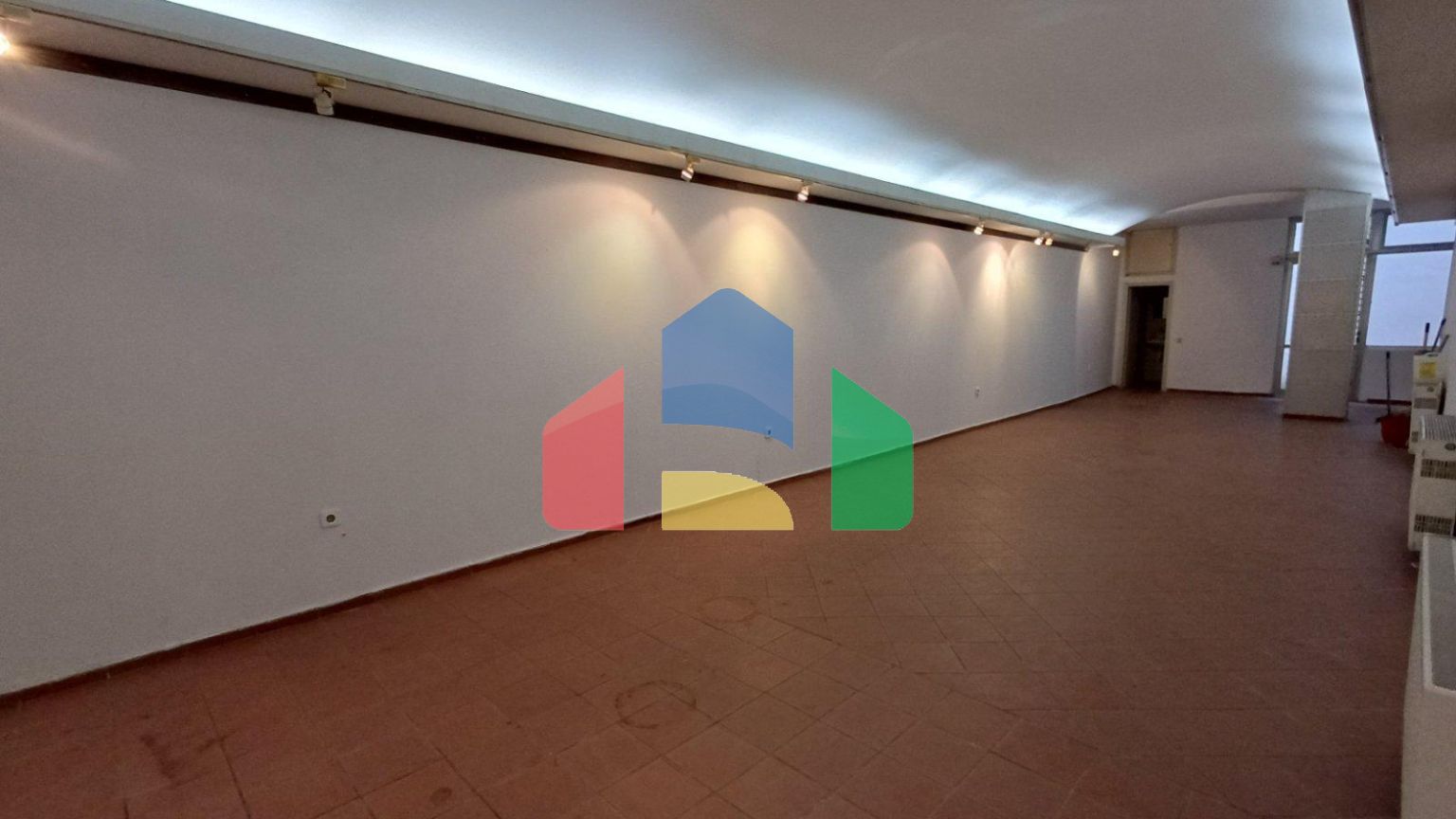 Продаж - Комерційна нерухомість 193 m² в Салоніках