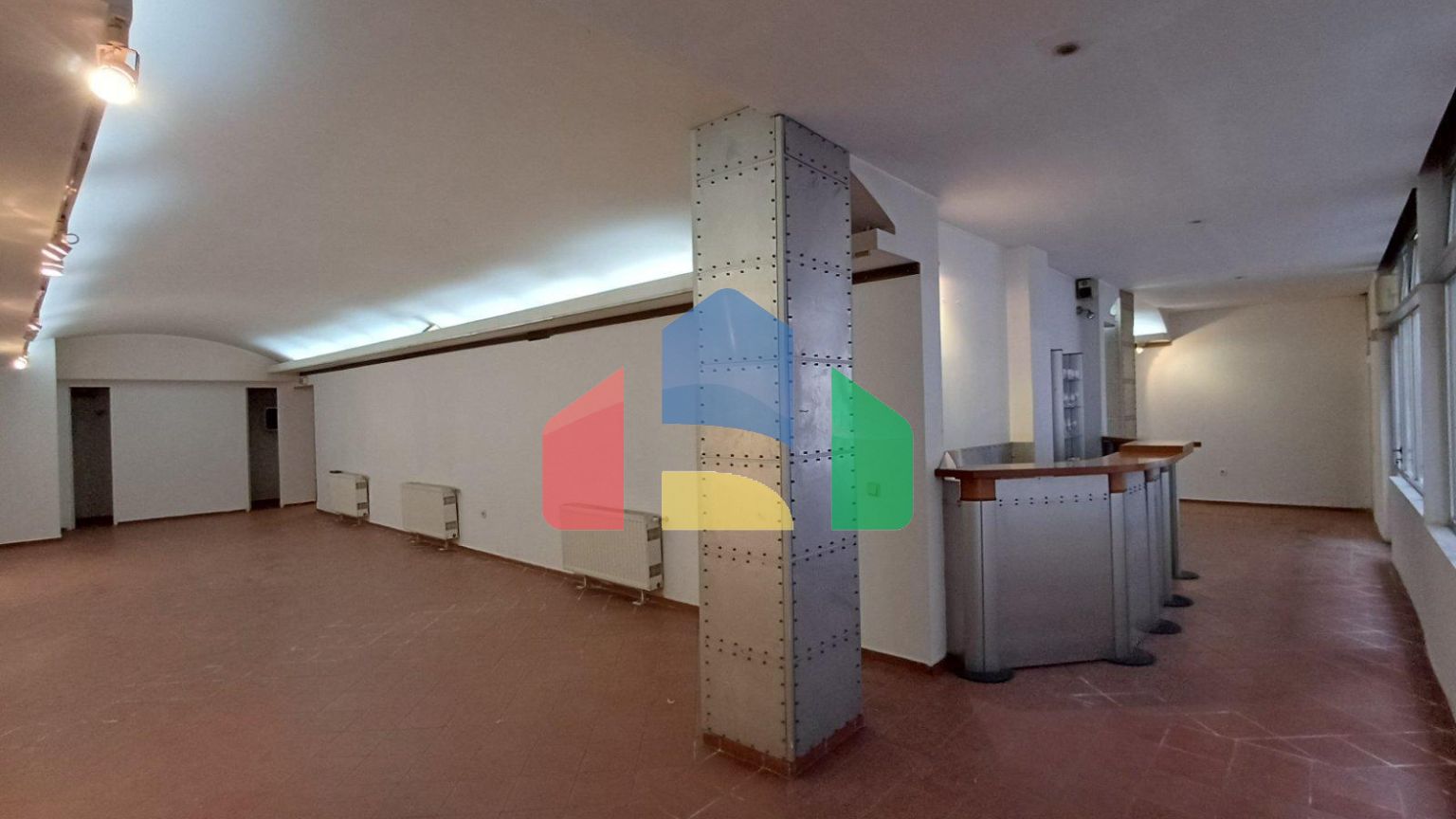 Продаж - Комерційна нерухомість 193 m² в Салоніках