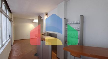 Продаж - Комерційна нерухомість 193 m² в Салоніках