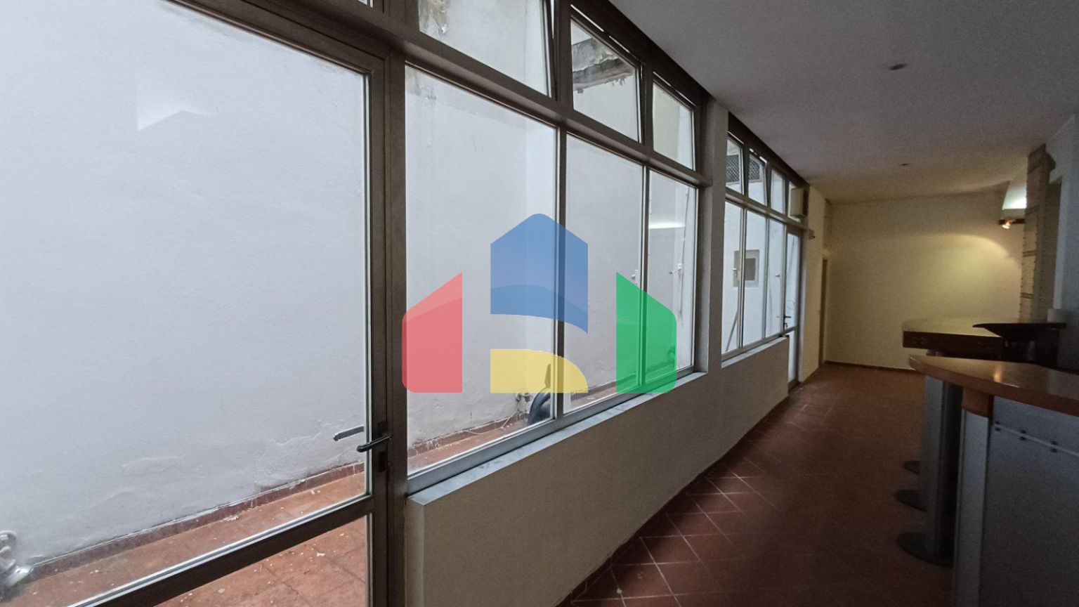 Продаж - Комерційна нерухомість 193 m² в Салоніках