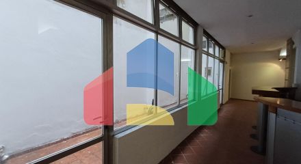 Продаж - Комерційна нерухомість 193 m² в Салоніках