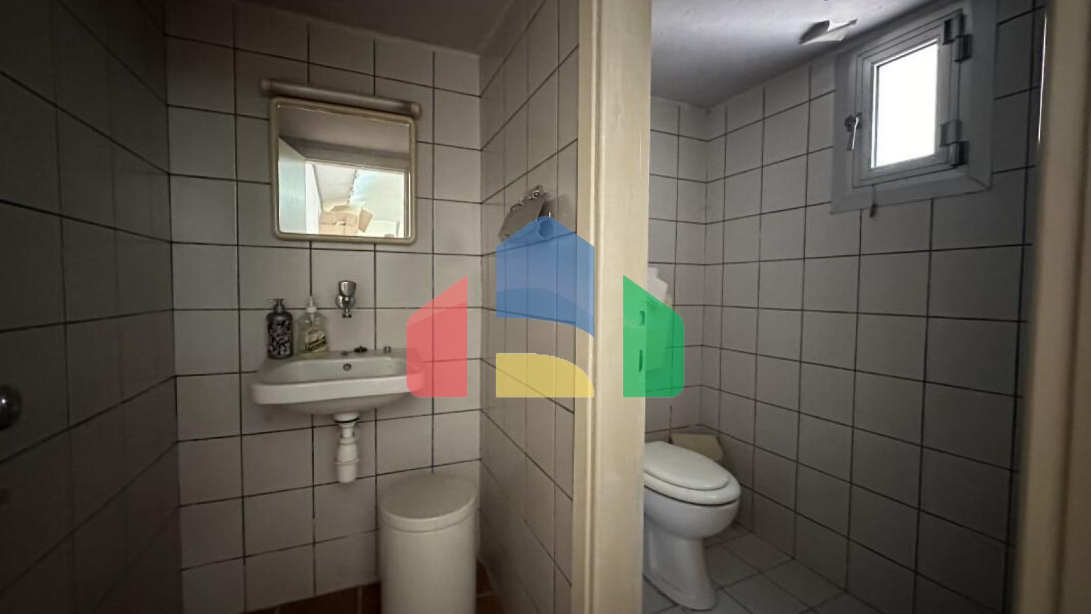 Продаж - Комерційна нерухомість 193 m² в Салоніках