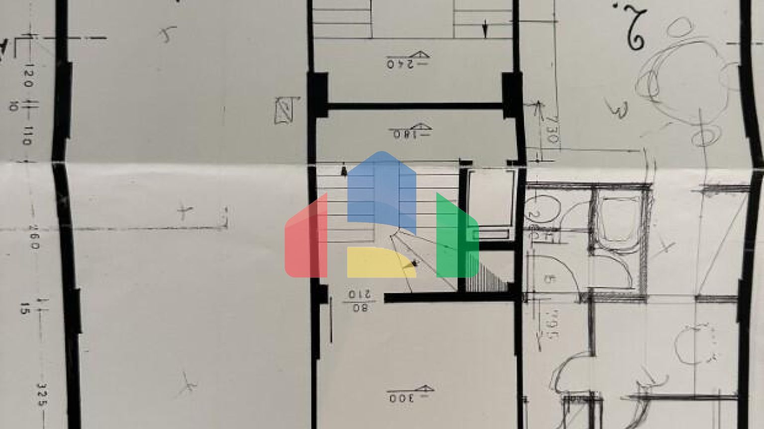 Продаж - Комерційна нерухомість 193 m² в Салоніках