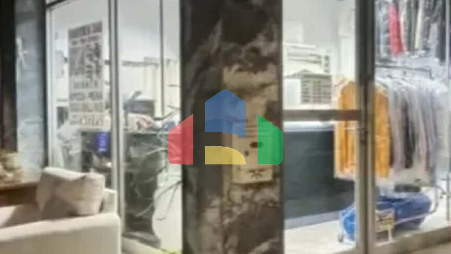 Продаж - Комерційна нерухомість 70 m² в Салоніках