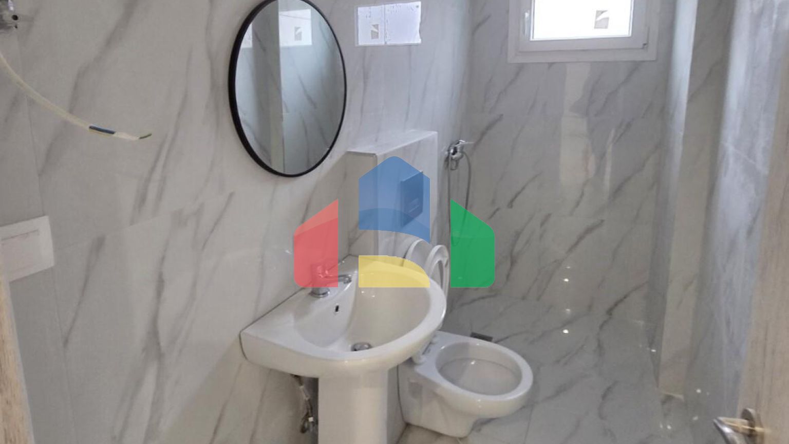 Продажа - Здание 360 m² в Салониках