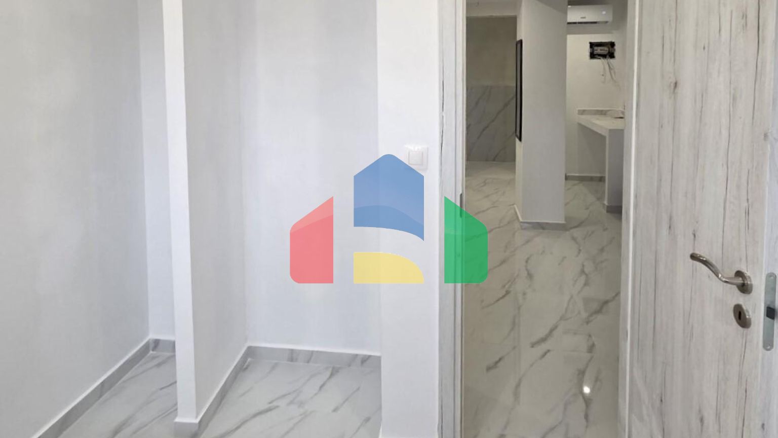 Продажа - Здание 360 m² в Салониках