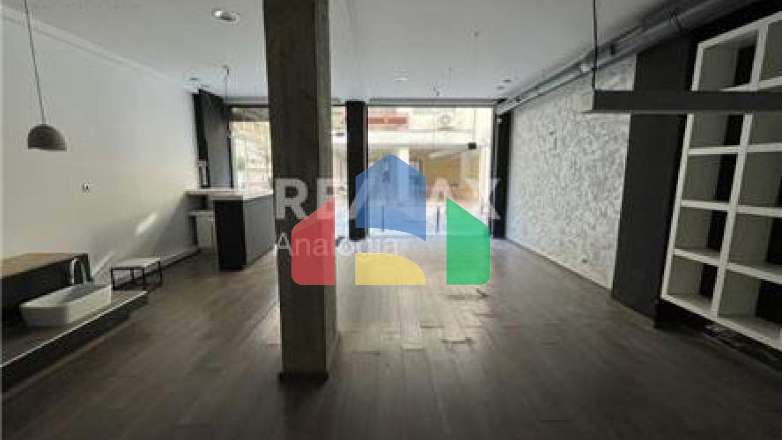 Commercial - Shop Single Tenant - Kalamarias, Thessaloniki - Greece