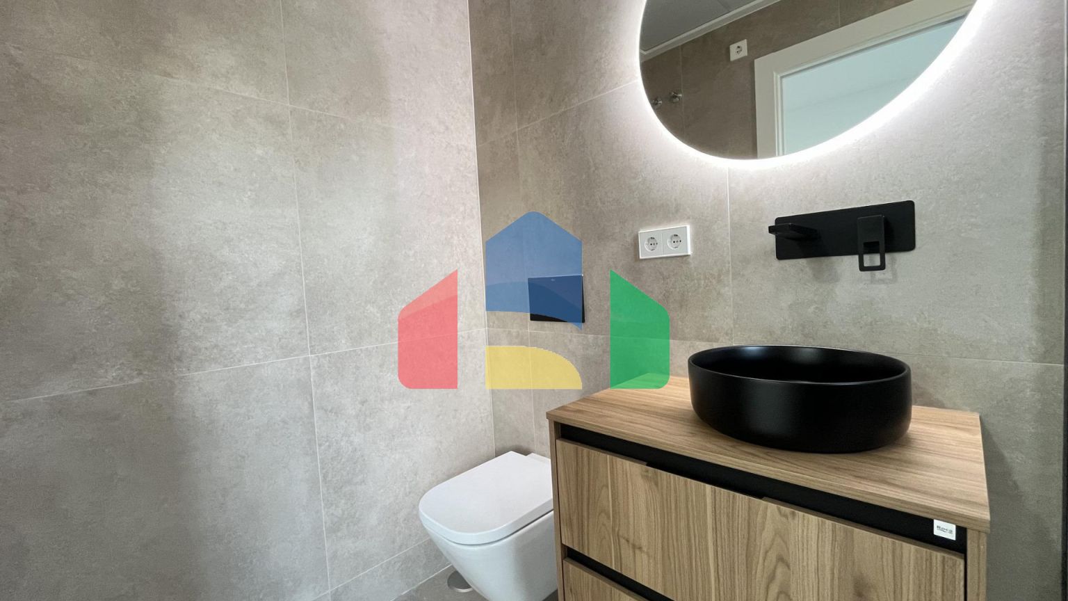 Новая вилла с частным бассейном, готовая к заселению, всего в 500 м от пляжа