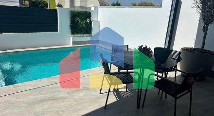 Комплеск из 4 двухквартирных вилл в Сан Педро дель Пинатар (Мурсия)
