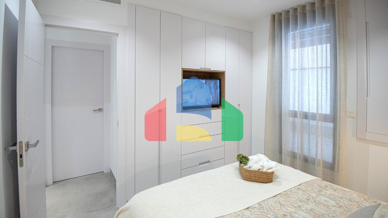 НОВЫЙ ЖИЛОЙ КОМПЛЕКС В САН-ПЕДРО-ДЕЛЬ-ПИНАТАР