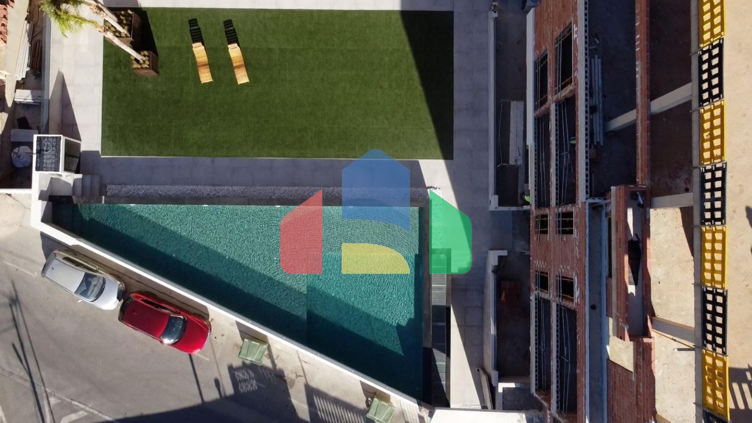 НОВЫЙ ЖИЛОЙ КОМПЛЕКС В САН-ПЕДРО-ДЕЛЬ-ПИНАТАР