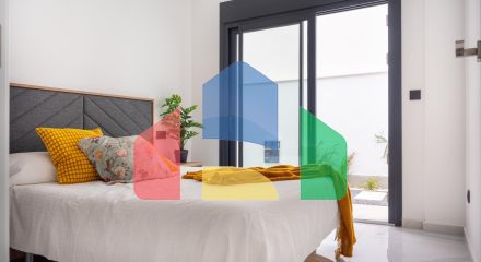 Современные виллы новой постройки на продажу в Сан-Педро-дель-Пинатар