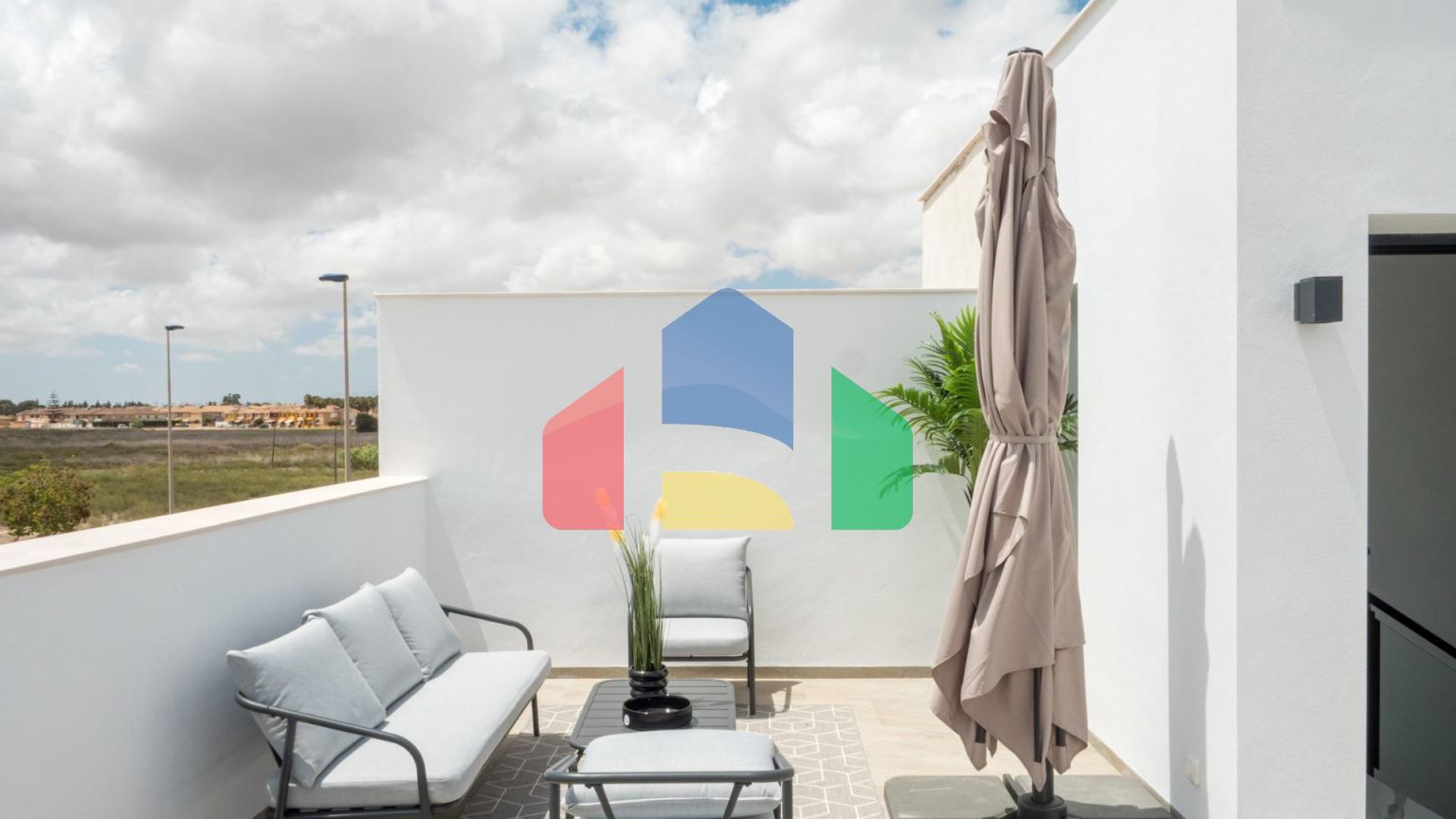 Современные виллы новой постройки на продажу в Сан-Педро-дель-Пинатар