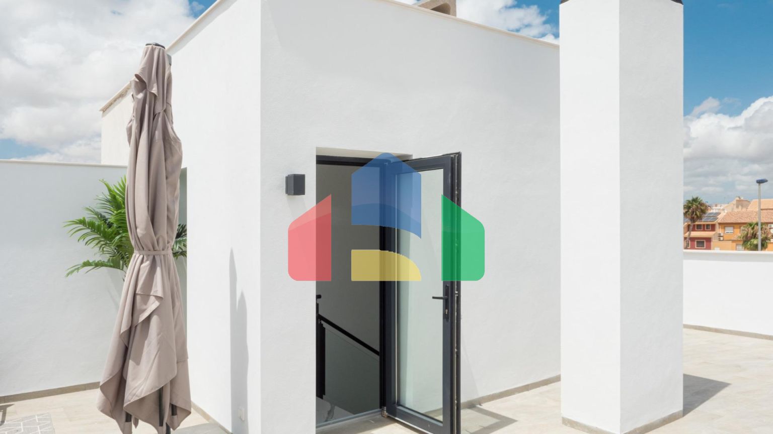 Современные виллы новой постройки на продажу в Сан-Педро-дель-Пинатар