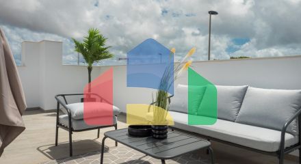 Современные виллы новой постройки на продажу в Сан-Педро-дель-Пинатар