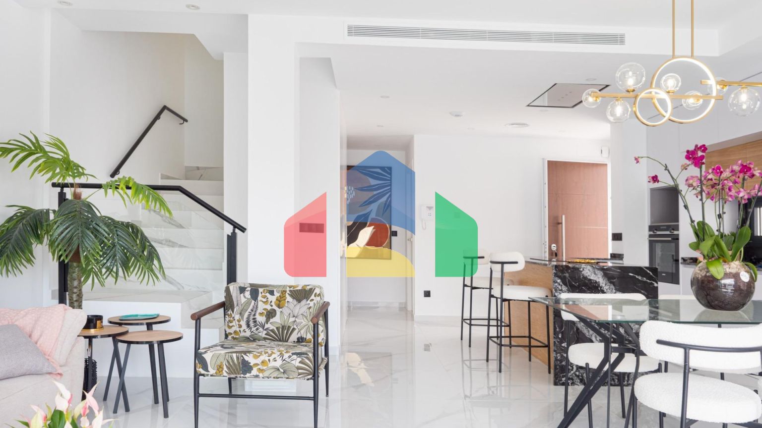 Современные виллы новой постройки на продажу в Сан-Педро-дель-Пинатар