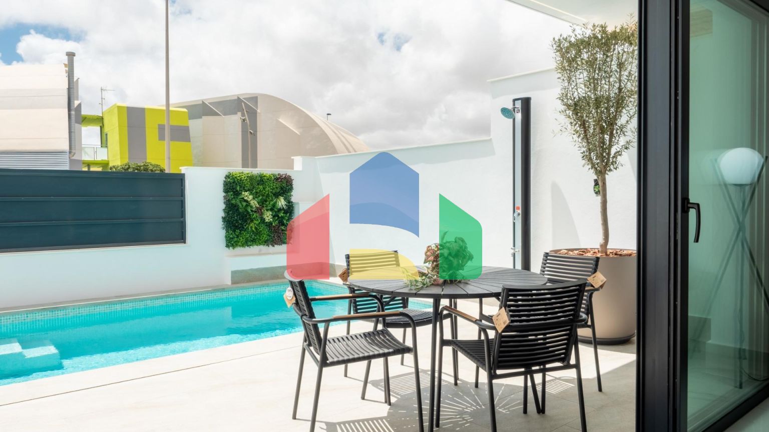 Современные виллы новой постройки на продажу в Сан-Педро-дель-Пинатар