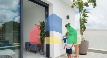 Современные виллы новой постройки на продажу в Сан-Педро-дель-Пинатар