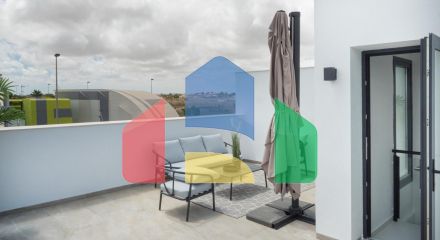 Современные виллы новой постройки на продажу в Сан-Педро-дель-Пинатар