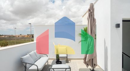 Современные виллы новой постройки на продажу в Сан-Педро-дель-Пинатар