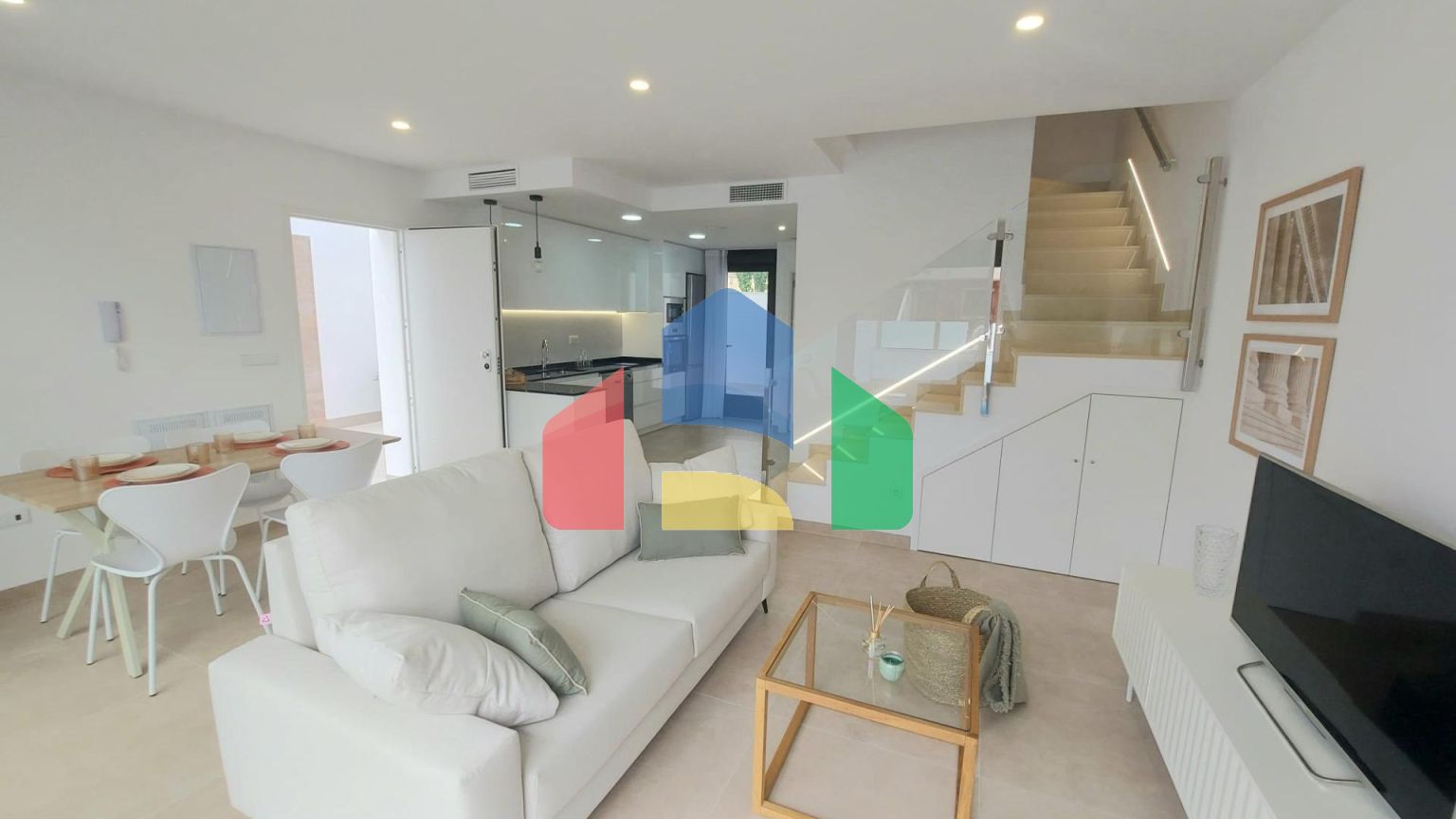 НОВЫЕ ВИЛЛЫ В САН-ПЕДРО-ДЕЛЬ-ПИНАТАР