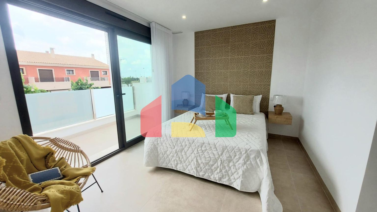 НОВЫЕ ВИЛЛЫ В САН-ПЕДРО-ДЕЛЬ-ПИНАТАР