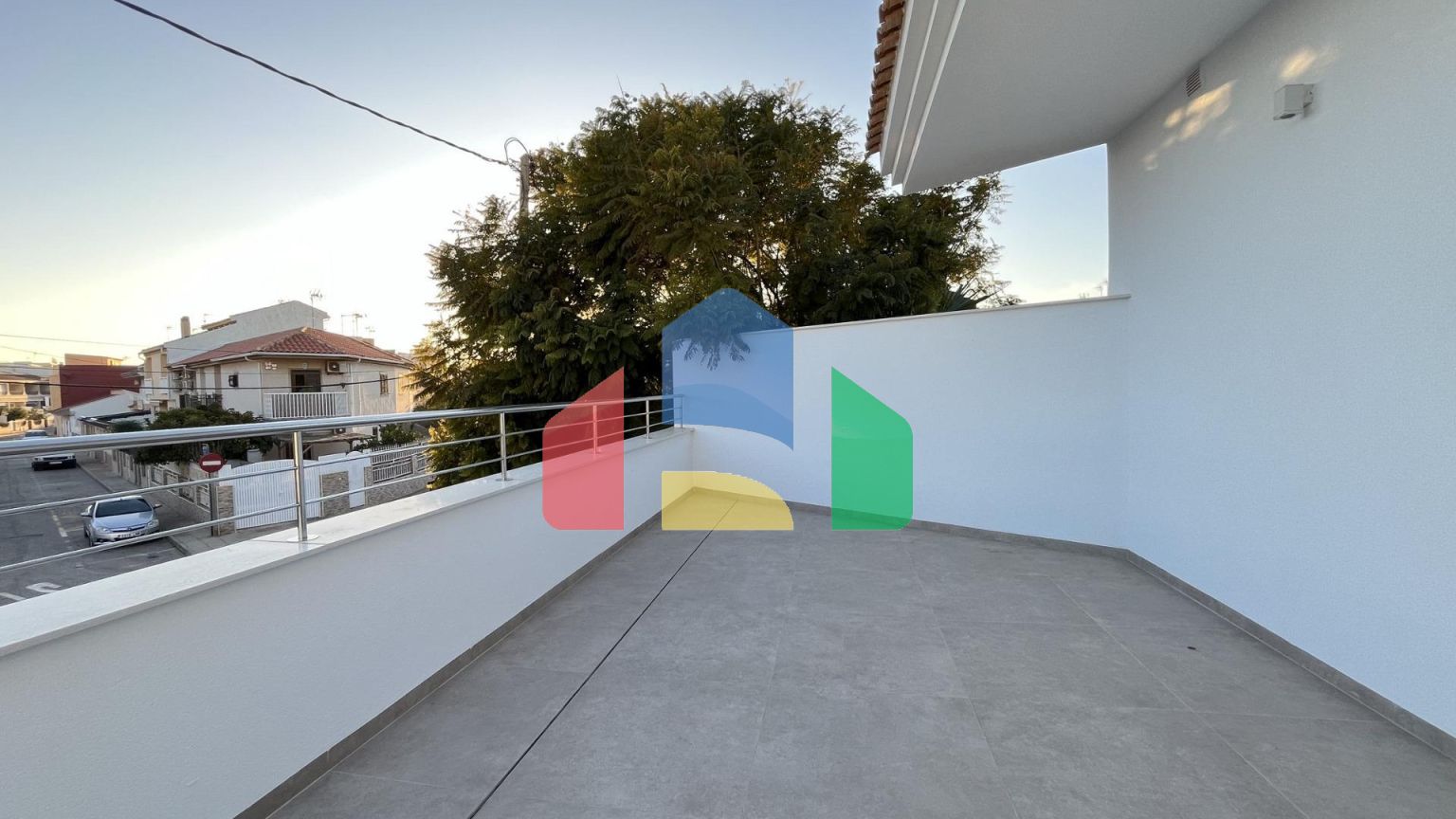 Новая вилла с частным бассейном, готовая к заселению, всего в 500 м от пляжа