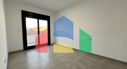 Новая вилла с частным бассейном, готовая к заселению, всего в 500 м от пляжа