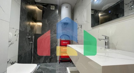 Residential - Condo/Apartment - Rruga 5 Maji, Tiranë - AL