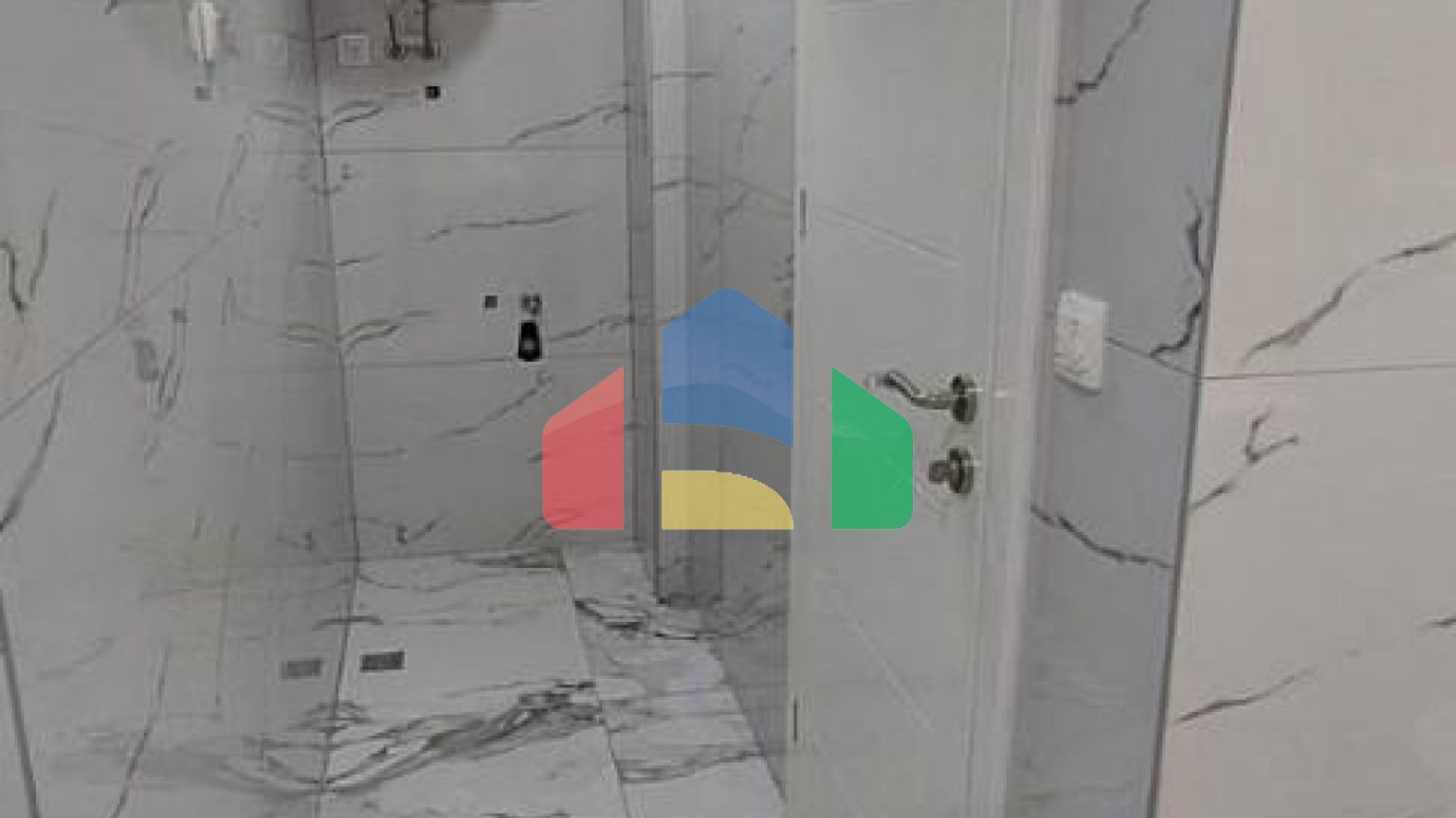 Современные таунхаусы, расположенные в красивом месте – полуострове Луштица.