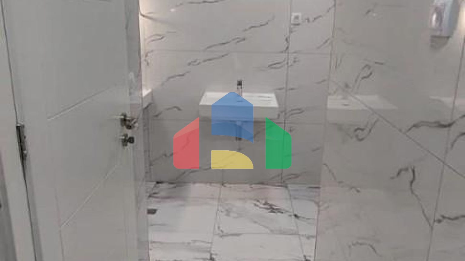 Современные таунхаусы, расположенные в красивом месте – полуострове Луштица.