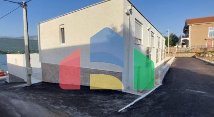 Современные таунхаусы, расположенные в красивом месте – полуострове Луштица. Современные таунхаусы, расположенные в красивом месте – полуострове Луштица.