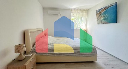 Вилла с бассейном и спа возле Lustica Bay