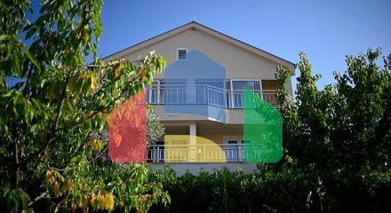 Villa in a gated complex with panoramic sea views