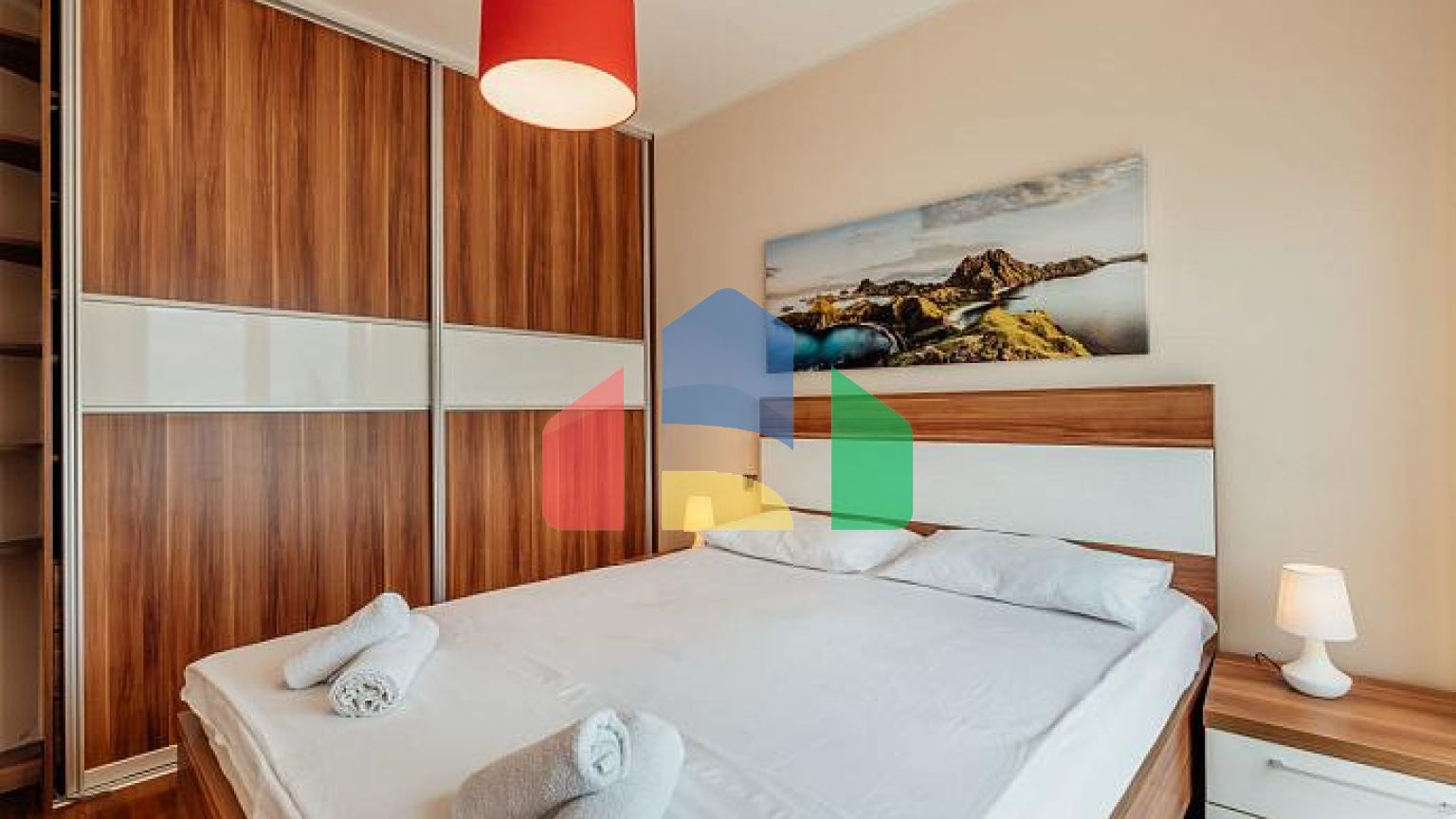 Двухкомнатная квартира с видом на море, 60 м от пляжа – Тиват