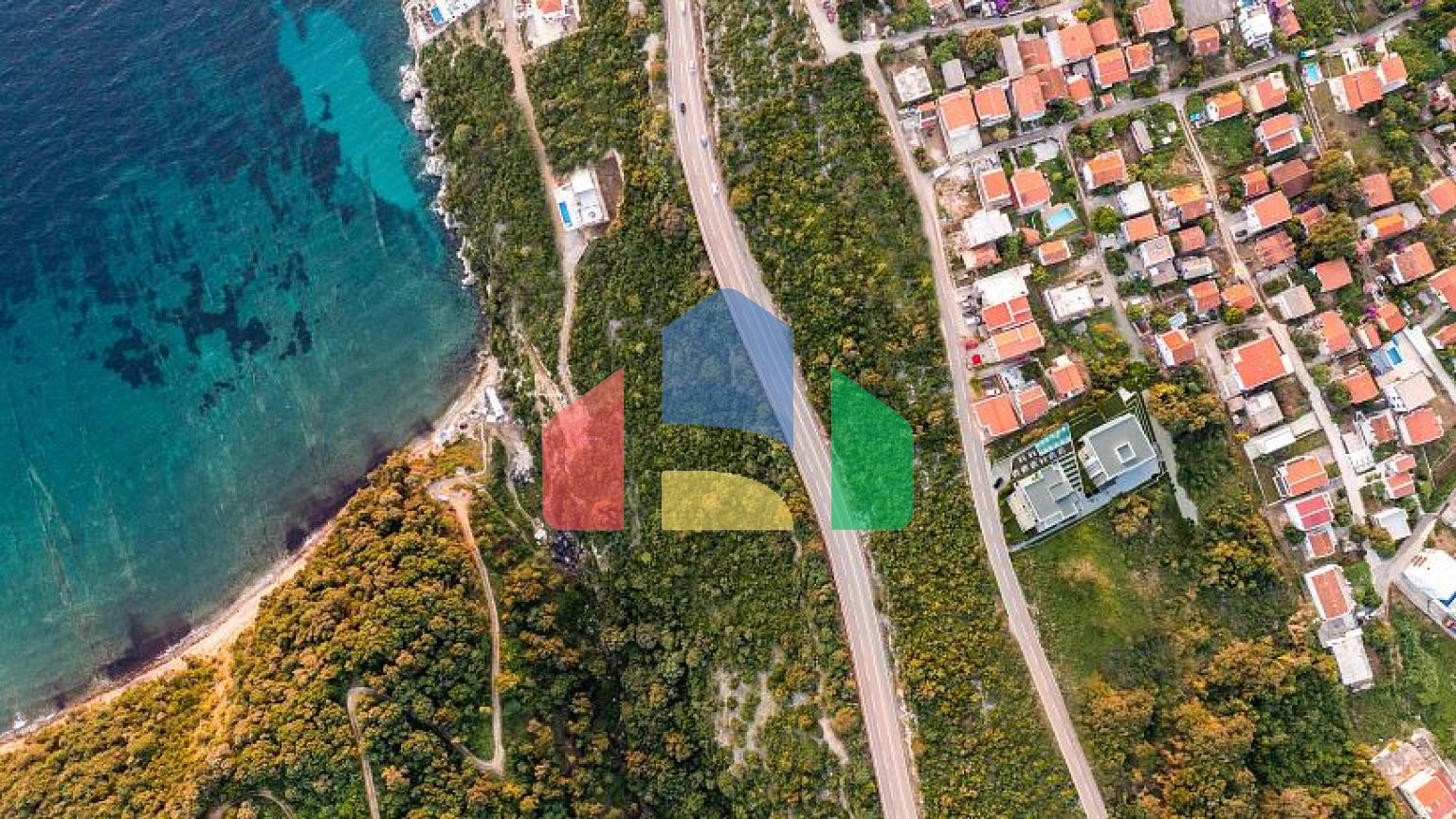 Апартаменты в Баре с бассейном и захватывающим видом на море