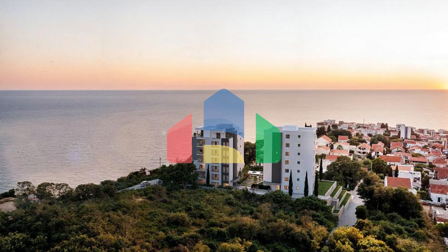 Апартаменты в Баре с бассейном и захватывающим видом на море