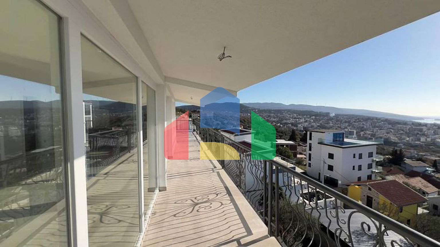 Квартиры с панорамным видом на море в Добре Воде