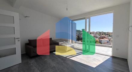 Квартиры с одной и двумя спальными комнатами в Добре Воде